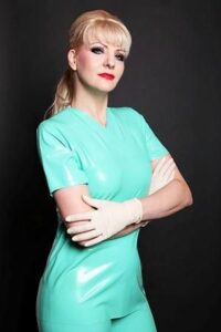 domina-termine-in-bremen-–-frau-doktor-esther