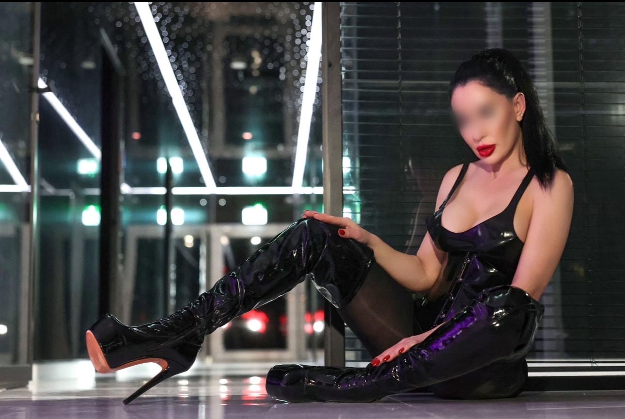 domina-lady-black-rose-februar-termine-in-stuttgart-und-regensburg domina-lady-black-rose-februar-termine-in-stuttgart-und-regensburg