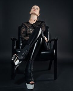 vira-van-dyk-–-domina-in-hamburg